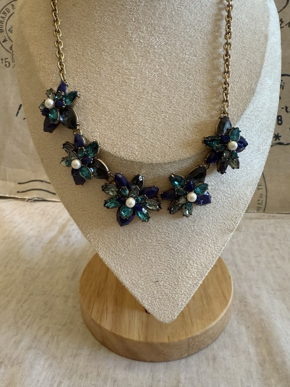 J. Crew Womens Fashion Blue Flower Crystal & Pearl Statement Rhinestone Necklace